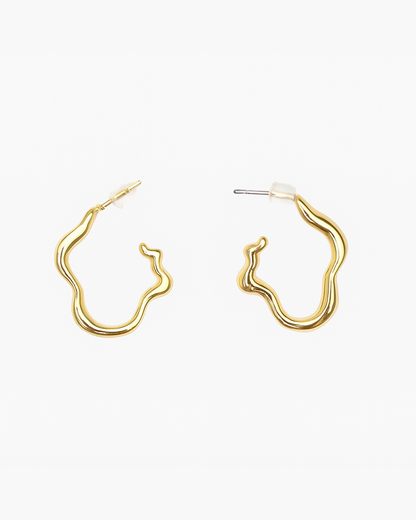 Golden wavy hoops - Anti tarnish