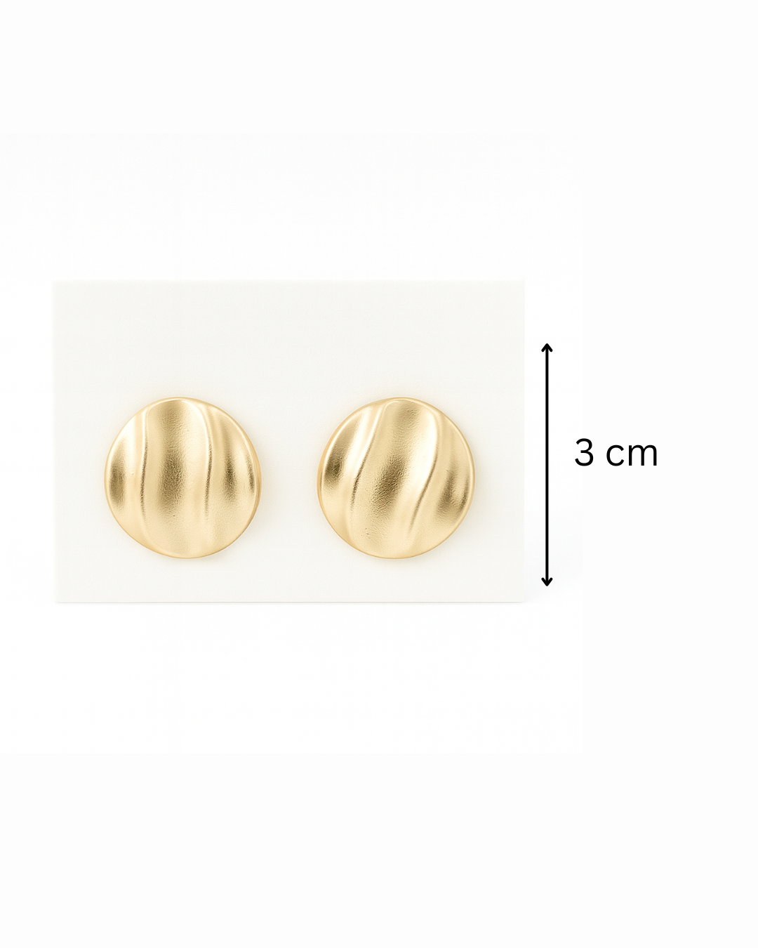 Golden patterned studs