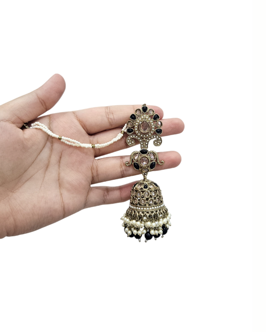 Bahubali sahara earrings with single layer in black and white
