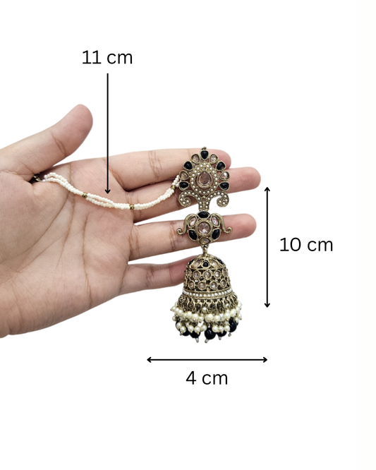 Bahubali sahara earrings with single layer in black and white