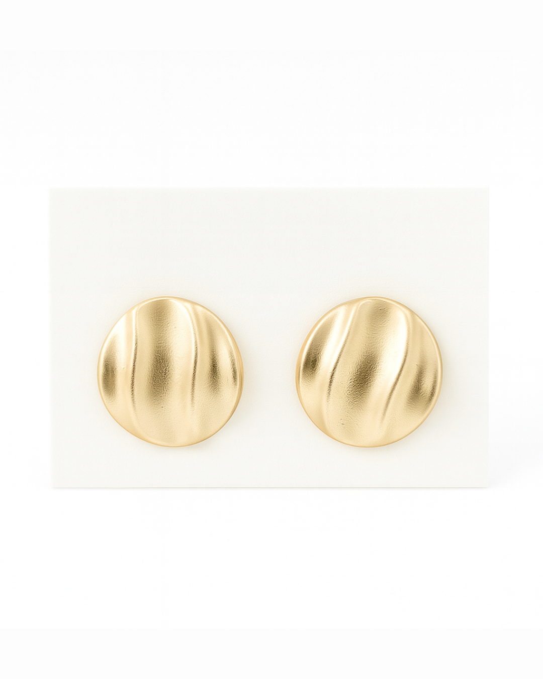 Golden patterned studs