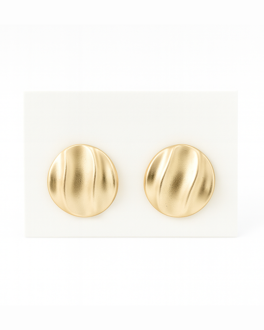 Golden patterned studs